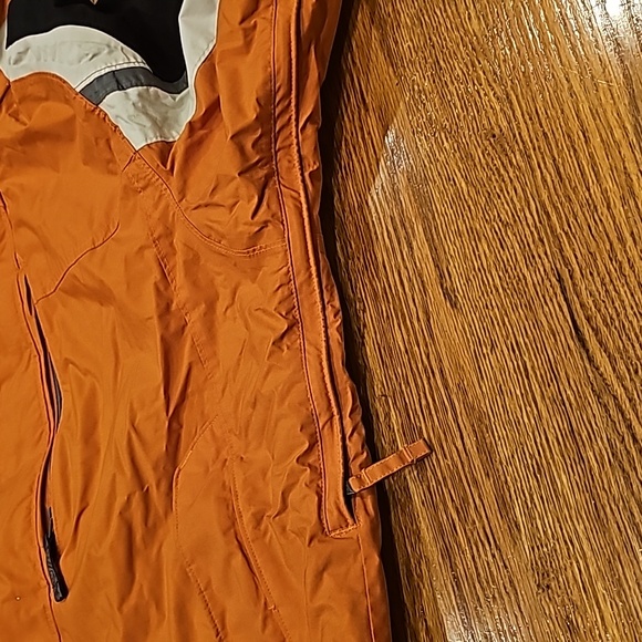 Columbia Vertex ski or snowboard jacket with hood. - Picture 5 of 6